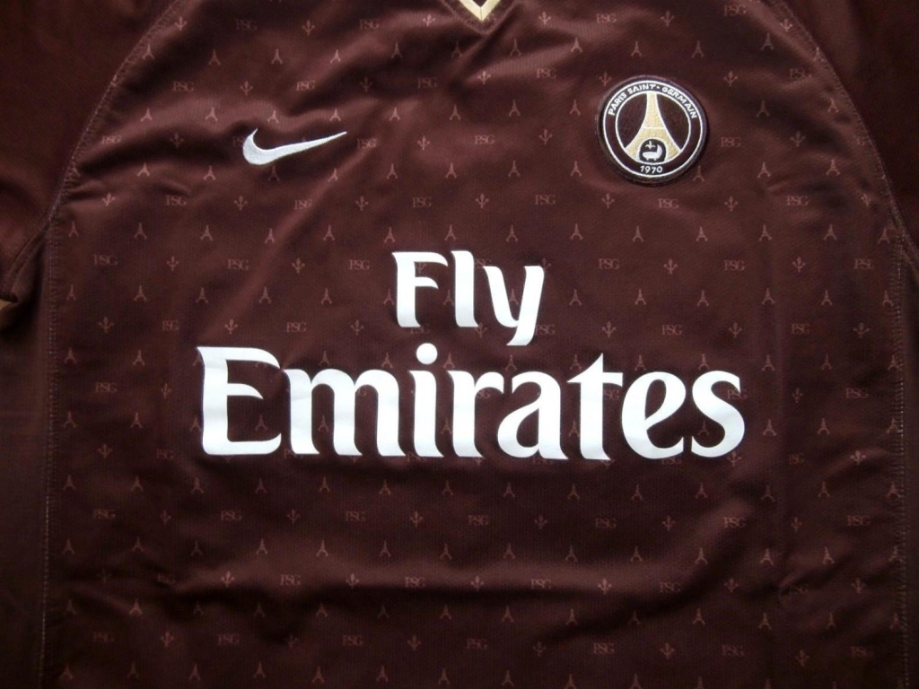Reliving Football's Golden Era: The Allure of the PSG 2006/07 Away Kit on   - Soccer Jerseys, Shirts & Shorts